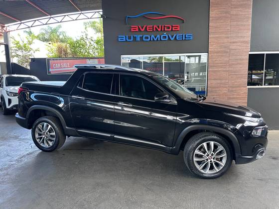 FIAT TORO 2.0 16V TURBO DIESEL VOLCANO 4WD AT9 FIAT TORO 2.0 16V TURBO DIESEL VOLCANO 4WD AT9